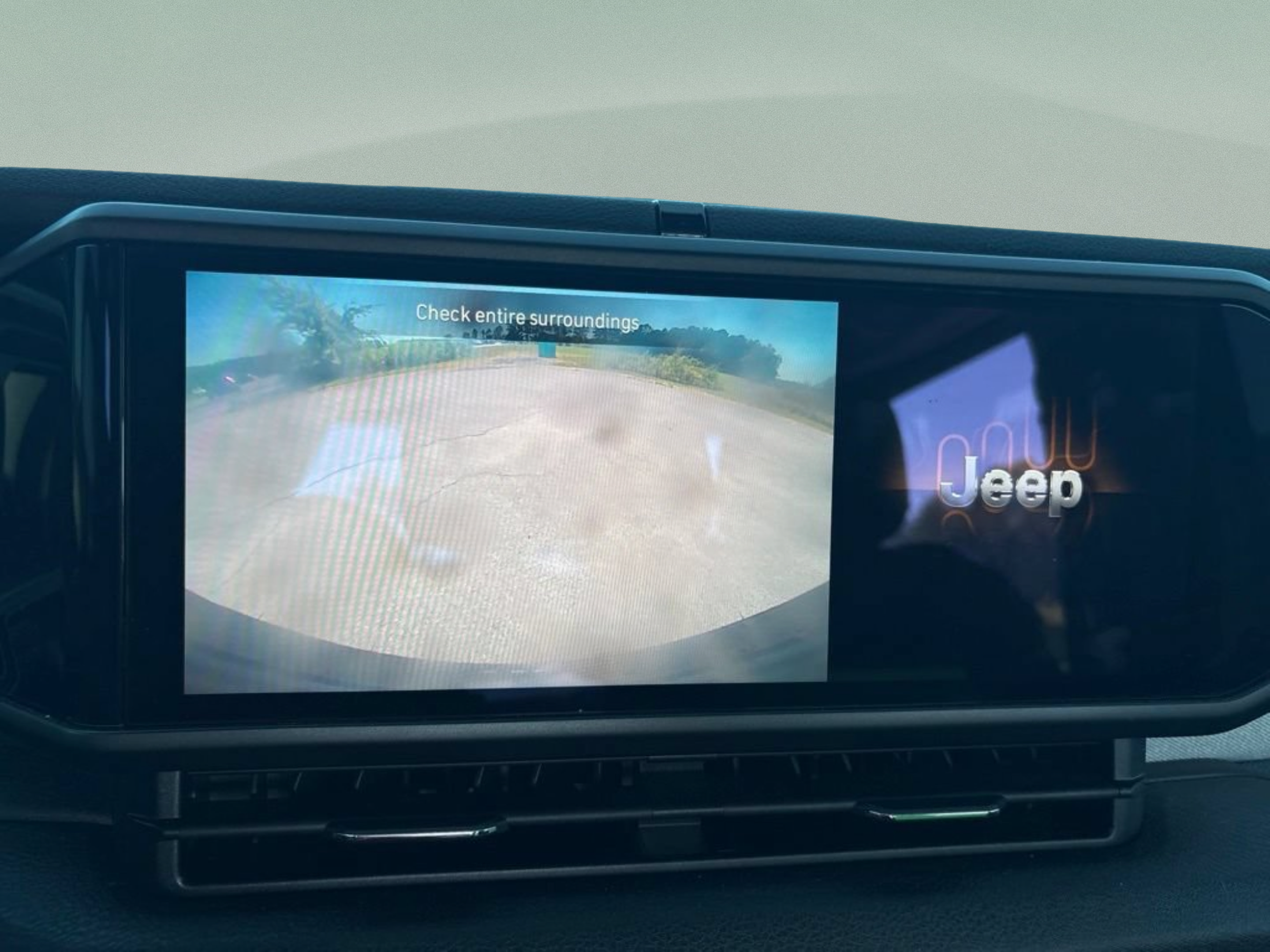 Used 2025 Jeep Wrangler Sport AWD/4WD image 15