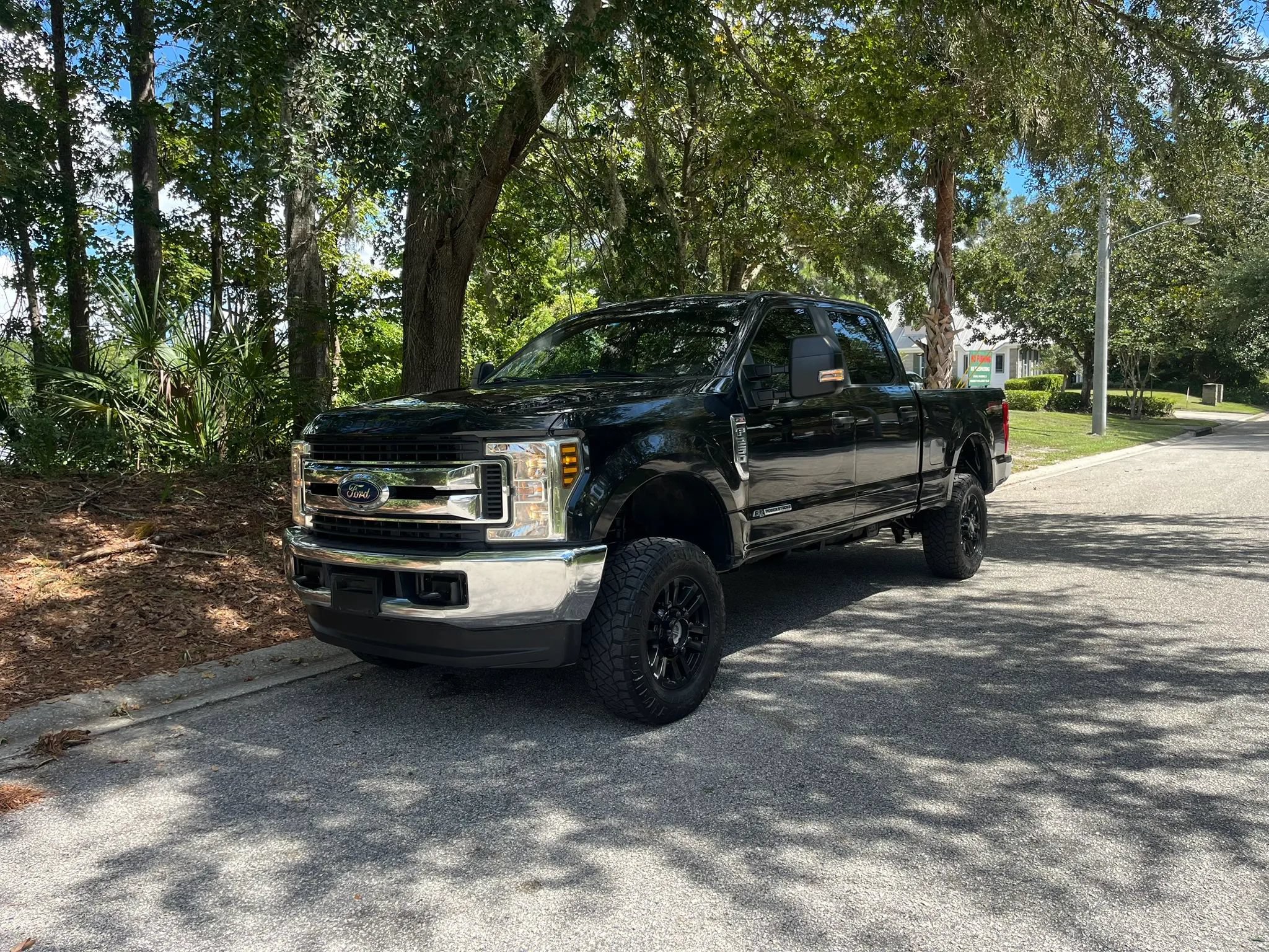 Used 2019 Ford F250 XL w/ STX Appearance Package AWD/4WD image 8