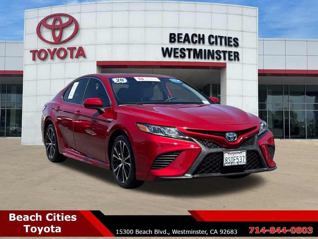 Certified 2020 Toyota Camry SE FWD image 2