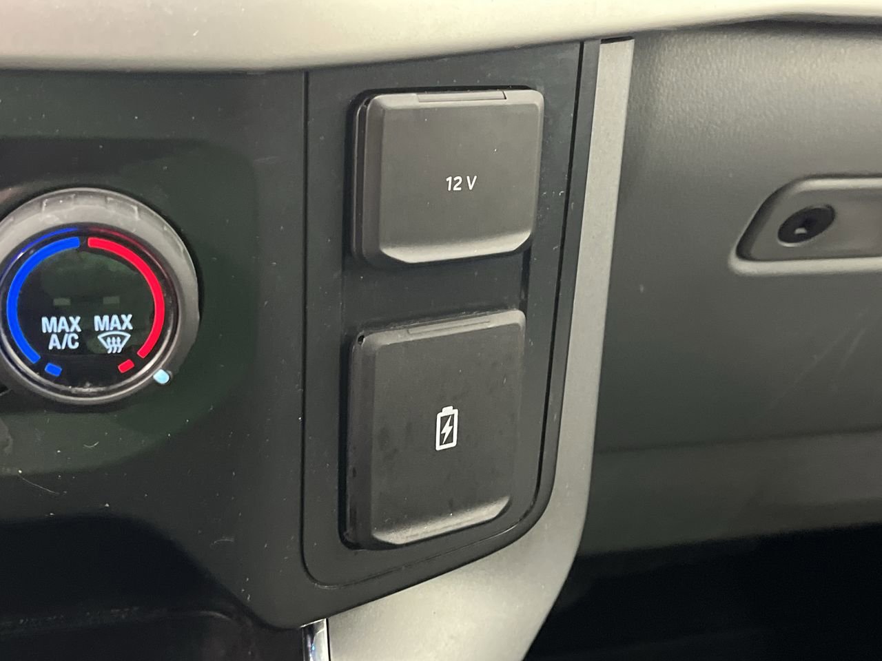 Used 2022 Ford F150 XLT AWD/4WD image 19