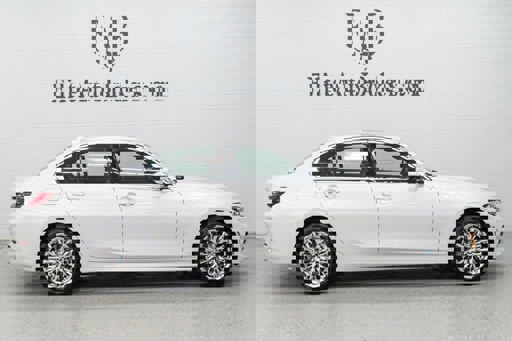 Used 2024 BMW 330i xDrive Sedan w/ Convenience Package image 5