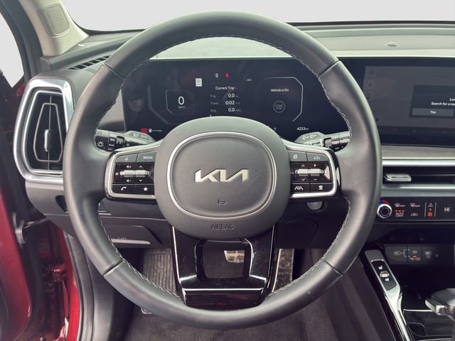 Used 2025 Kia Sorento SX image 16