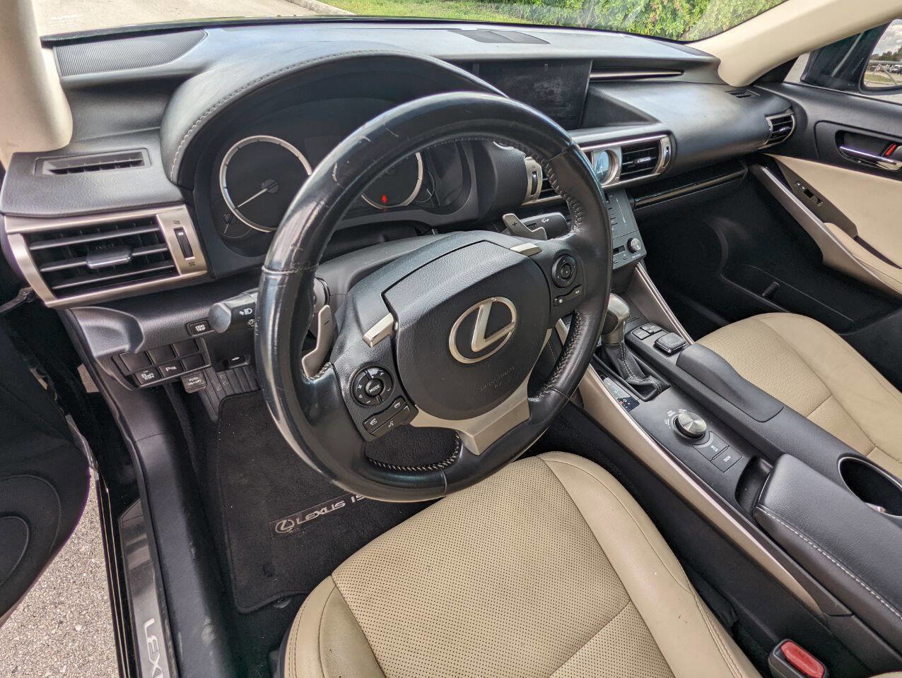 Used 2015 Lexus IS 350 image 10