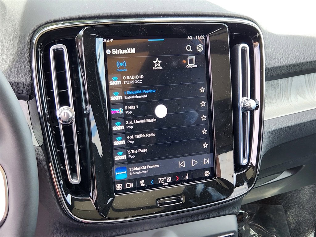 New 2025 Volvo XC40 B5 Ultra w/ Climate Package image 12