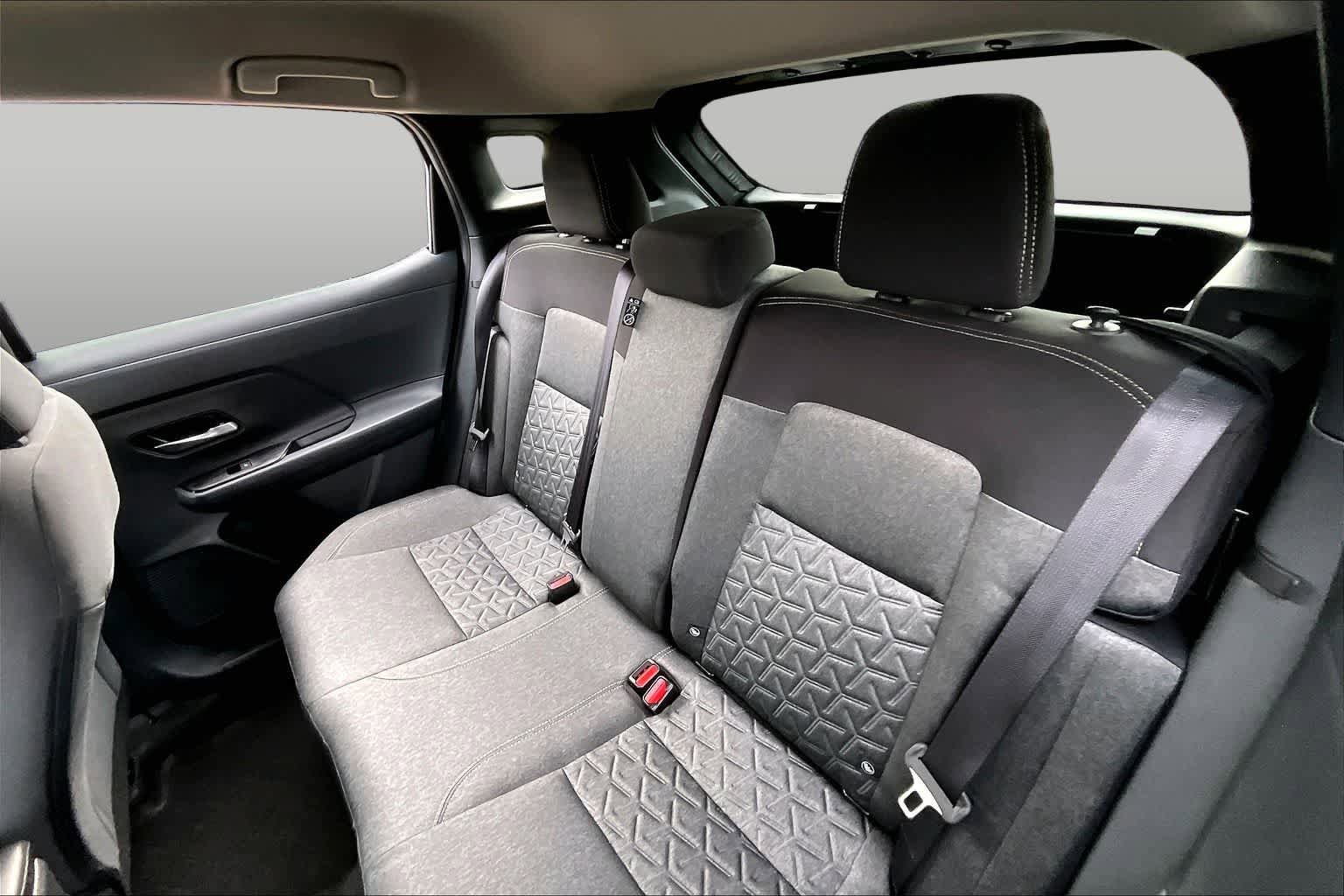 Certified 2026 Nissan Kicks SV FWD image 18