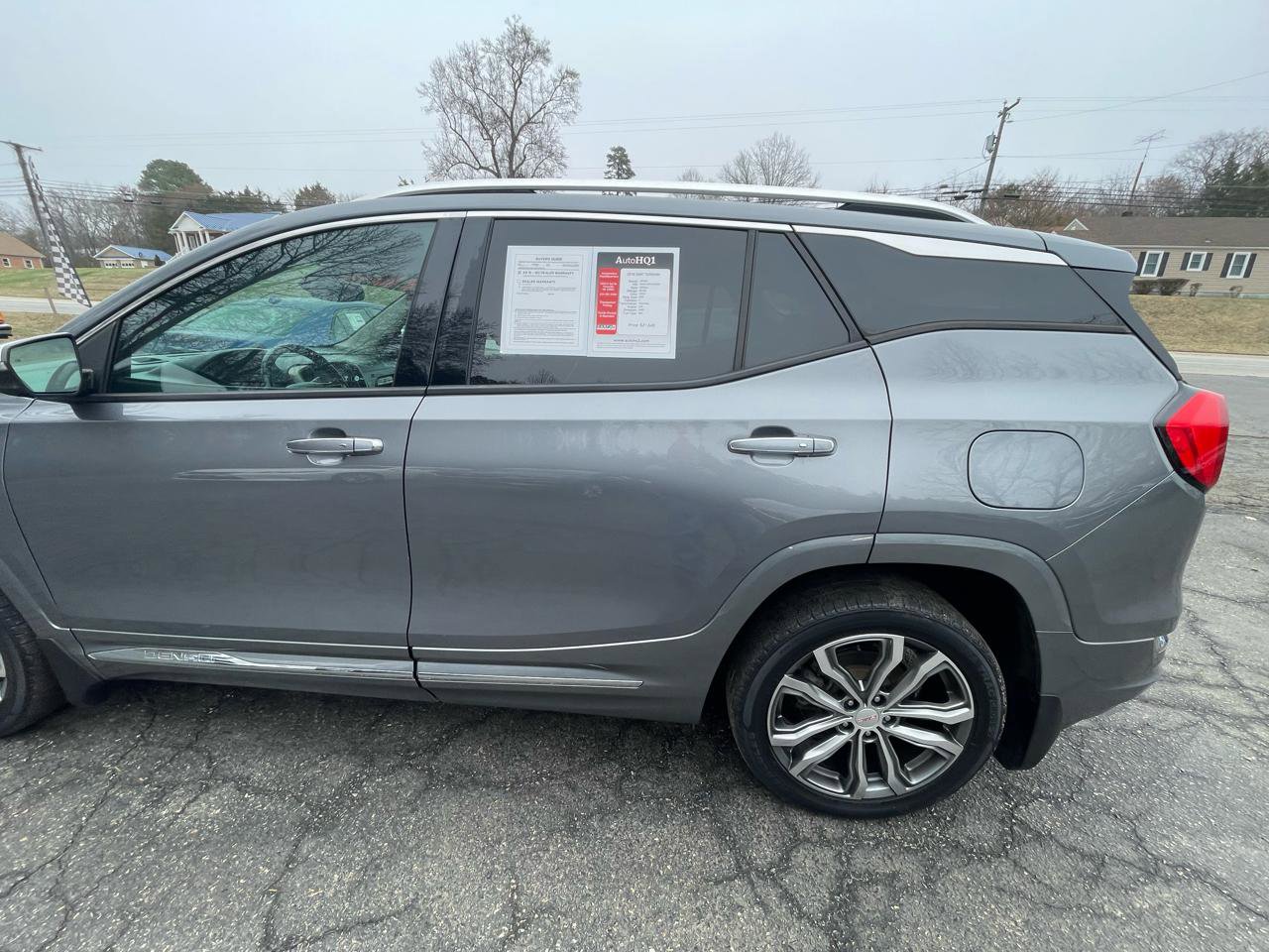 Used 2018 GMC Terrain Denali w/ Advanced Safety Package AWD/4WD image 4
