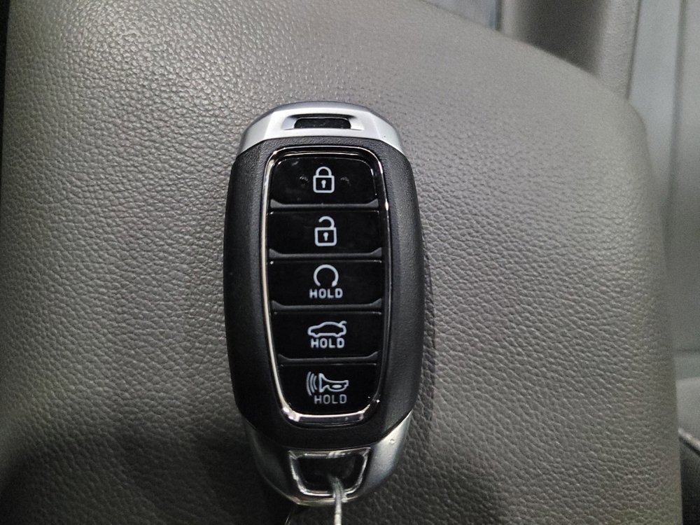 Used 2023 Hyundai Elantra SEL w/ Convenience Package FWD image 32