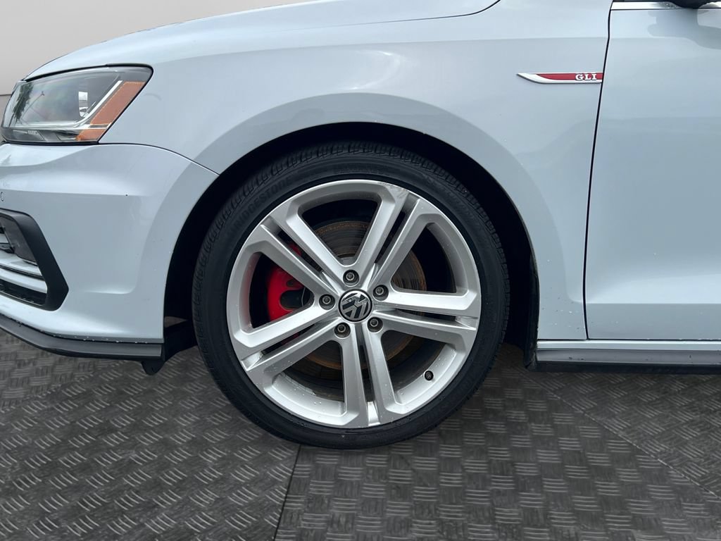 Used 2017 Volkswagen Jetta GLI FWD image 23