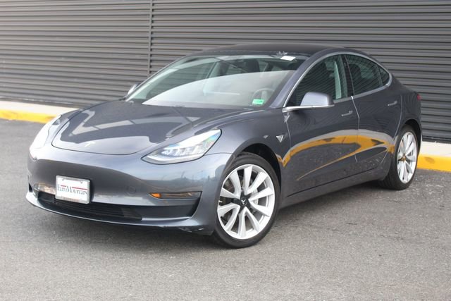 Used 2019 Tesla Model 3 Standard Range Plus image 1