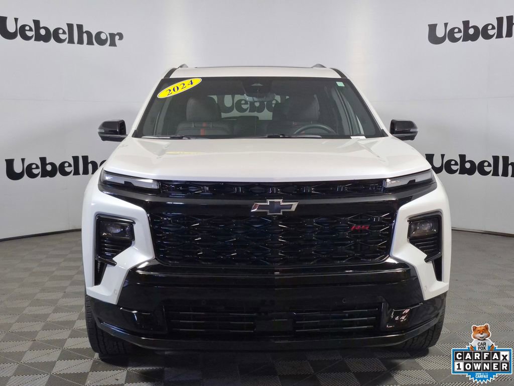 Used 2024 Chevrolet Traverse RS w/ LPO, Floor Liner Package FWD image 2