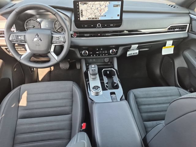 New 2026 Mitsubishi Outlander AWD image 32