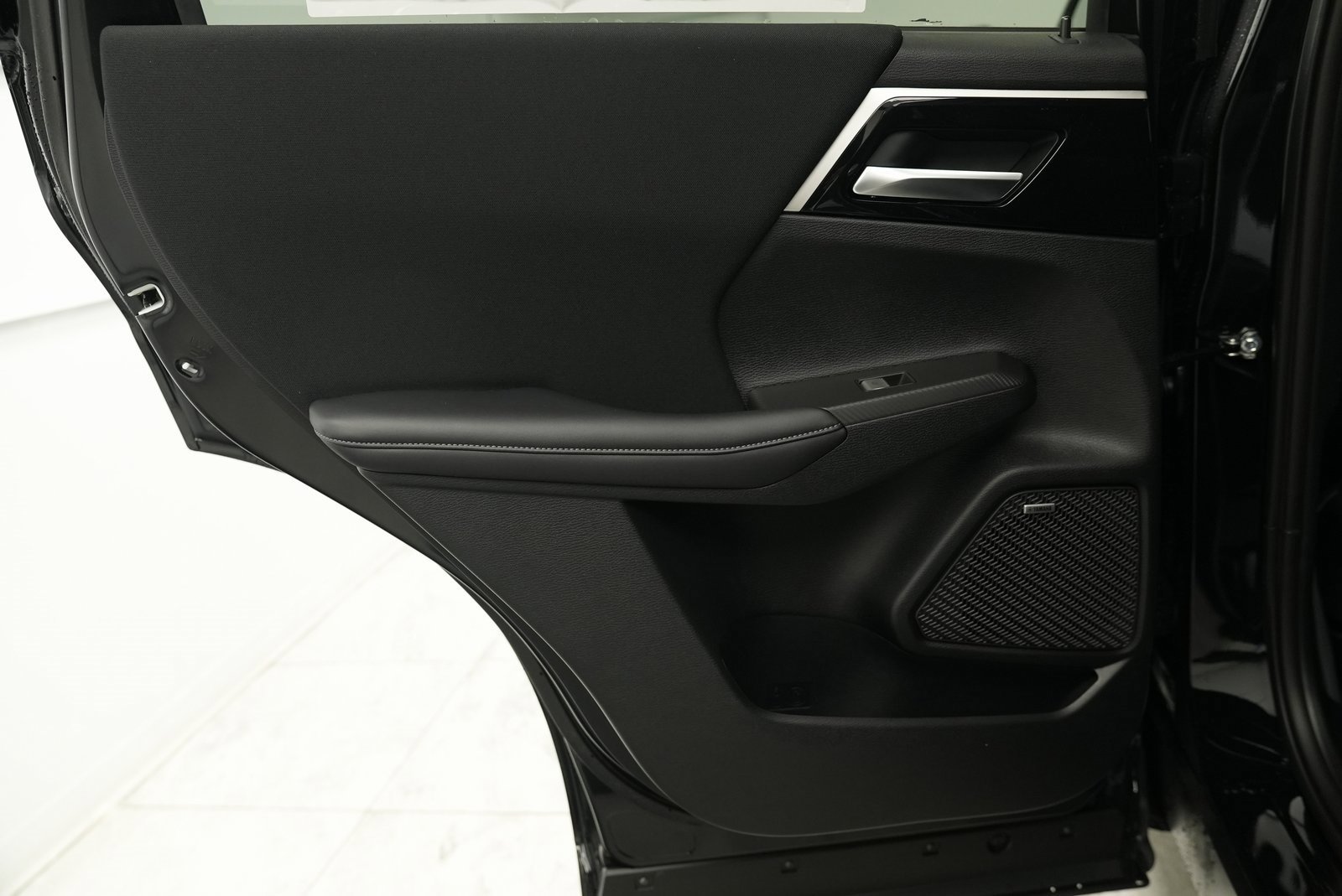 Used 2025 Mitsubishi Outlander ES image 14