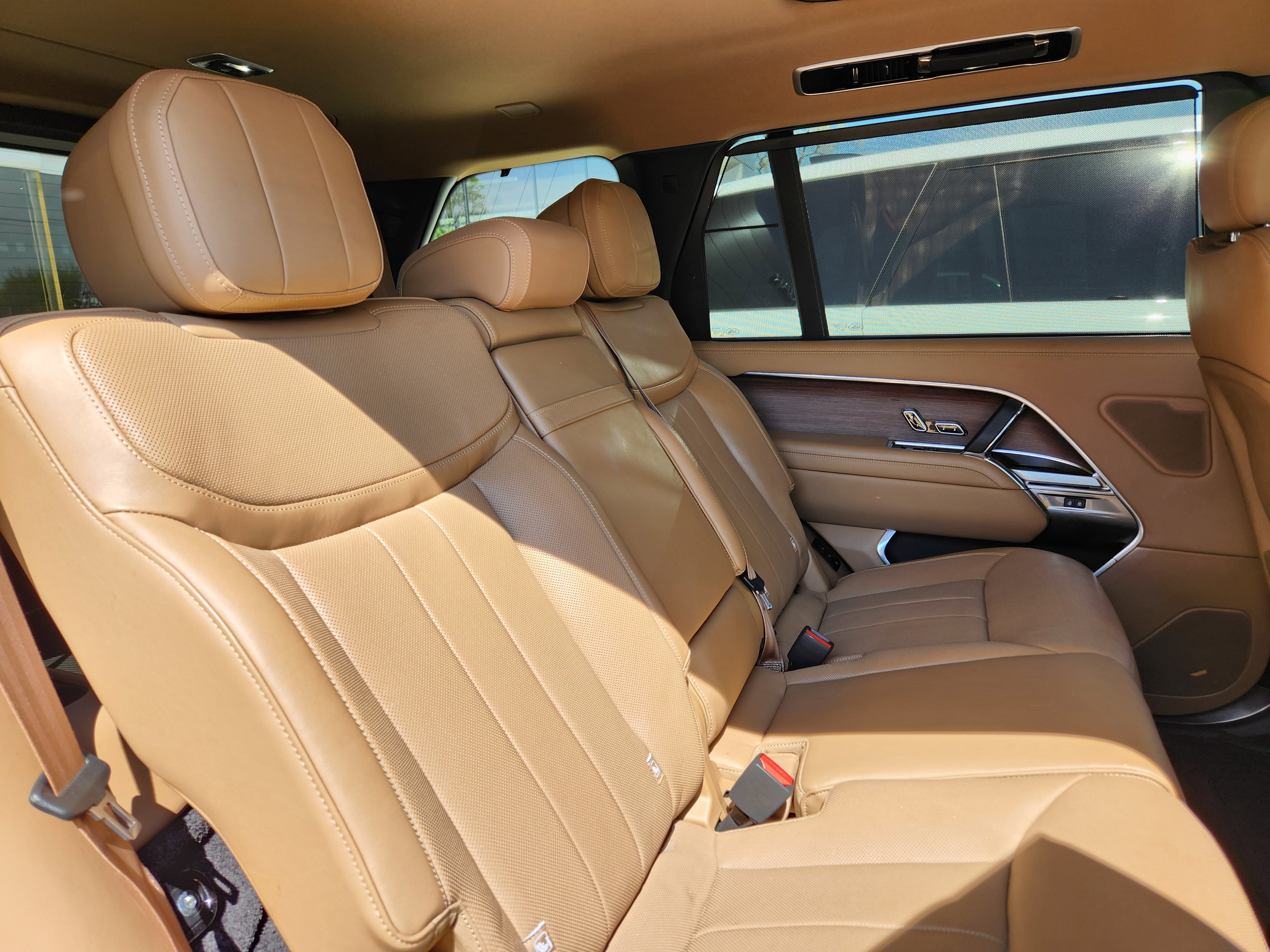 Certified 2024 Land Rover Range Rover Long Wheelbase SE image 15