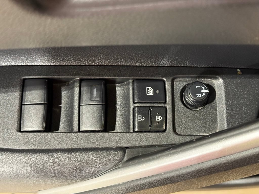 Certified 2022 Toyota Corolla Cross LE w/ Moonroof Package AWD/4WD image 16