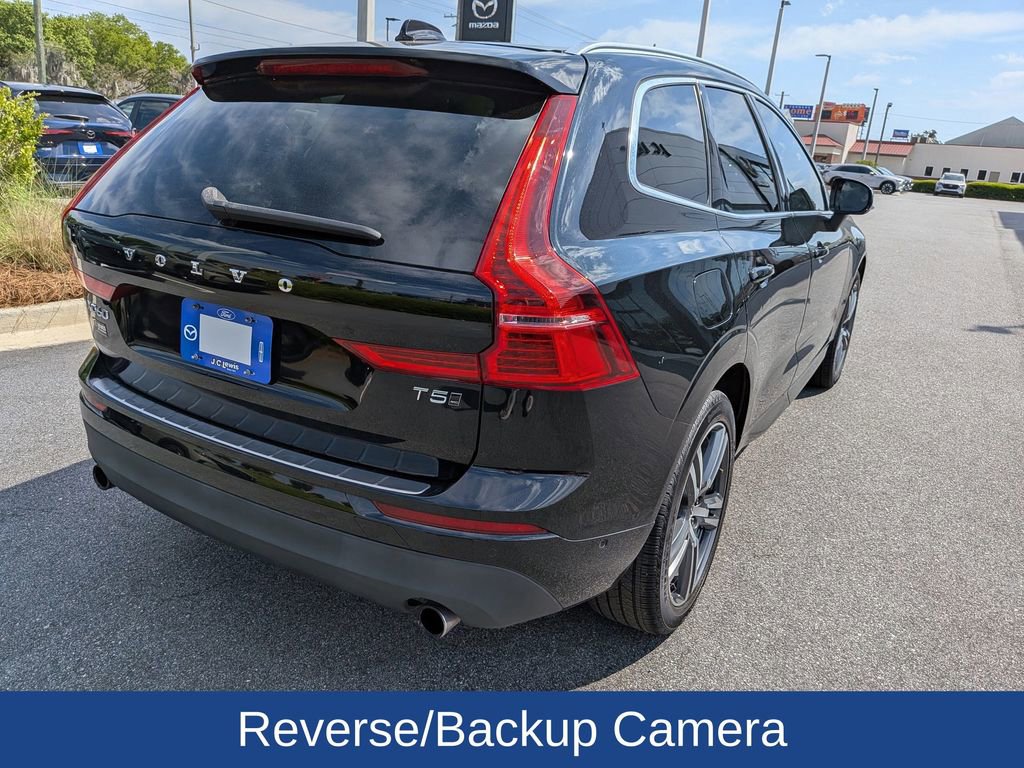 Used 2018 Volvo XC60 T5 Momentum w/ Vision Package image 4