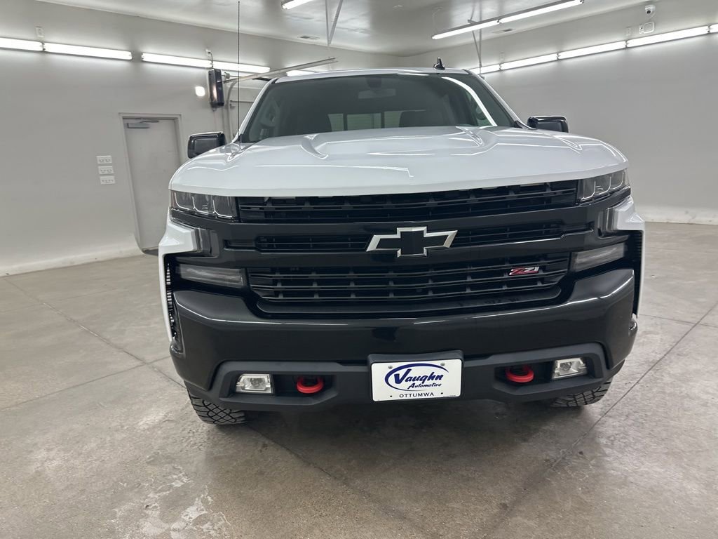 Used 2020 Chevrolet Silverado 1500 LT Trail Boss image 3