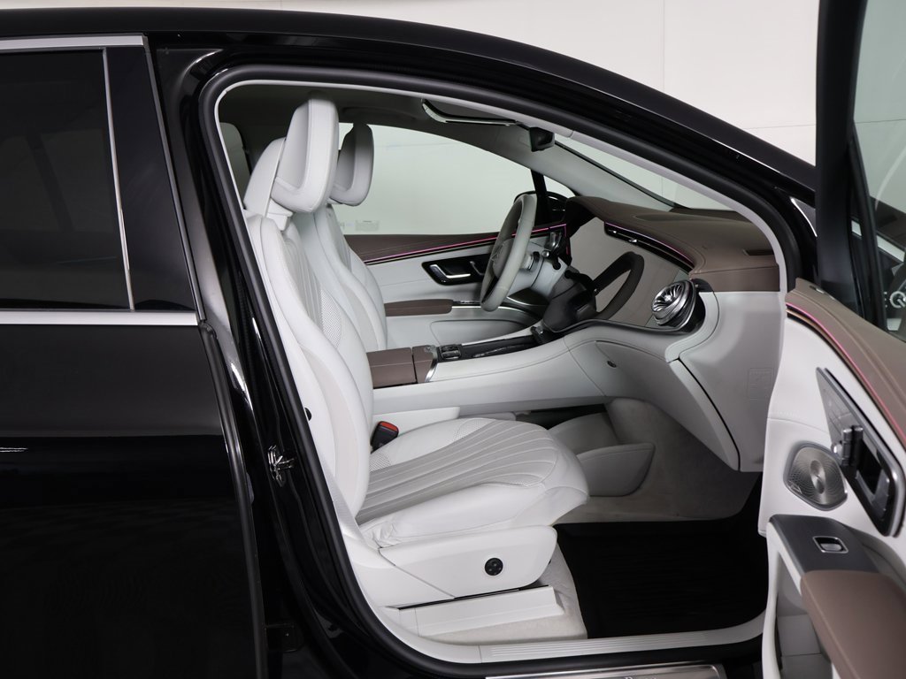 Used 2023 Mercedes-Benz EQS 580 4MATIC SUV image 30
