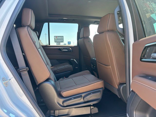 New 2026 Chevrolet Tahoe High Country w/ Sun And Tow Package AWD/4WD image 13
