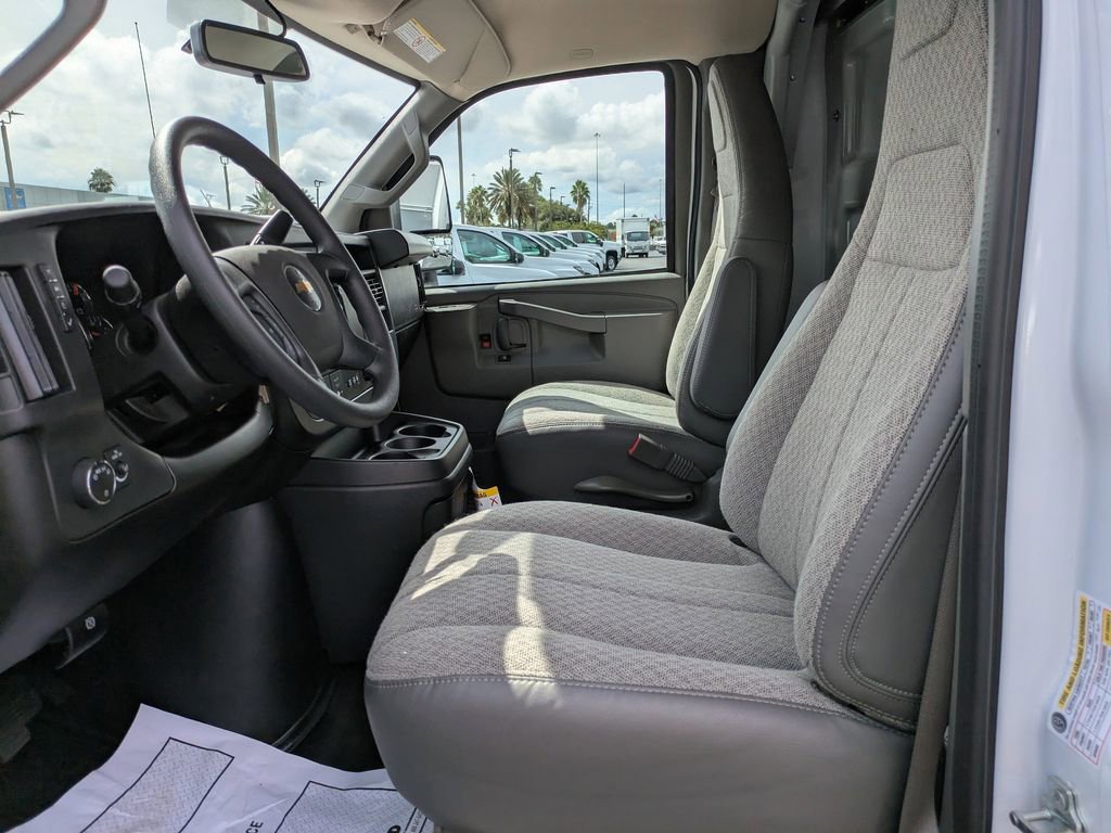 New 2025 Chevrolet Express 3500 w/ Power Convenience Package image 19