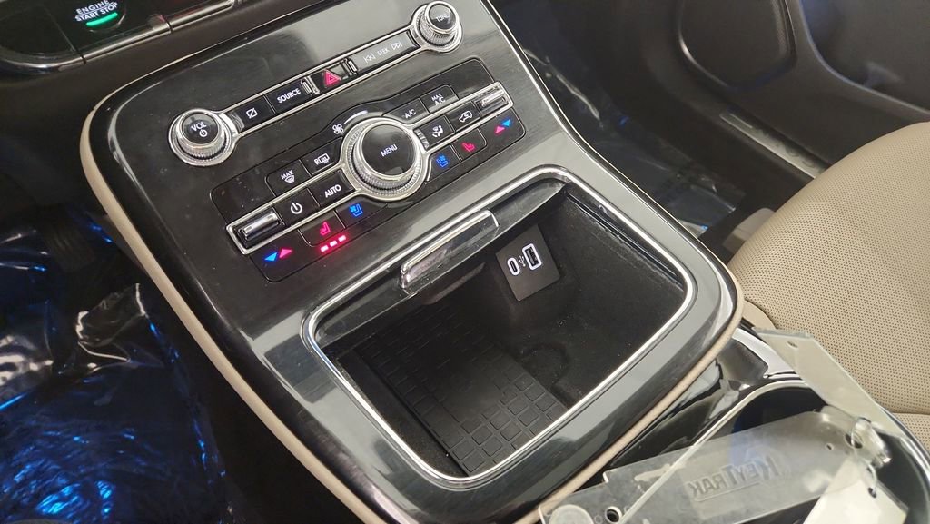 Used 2022 Lincoln Nautilus Reserve image 18