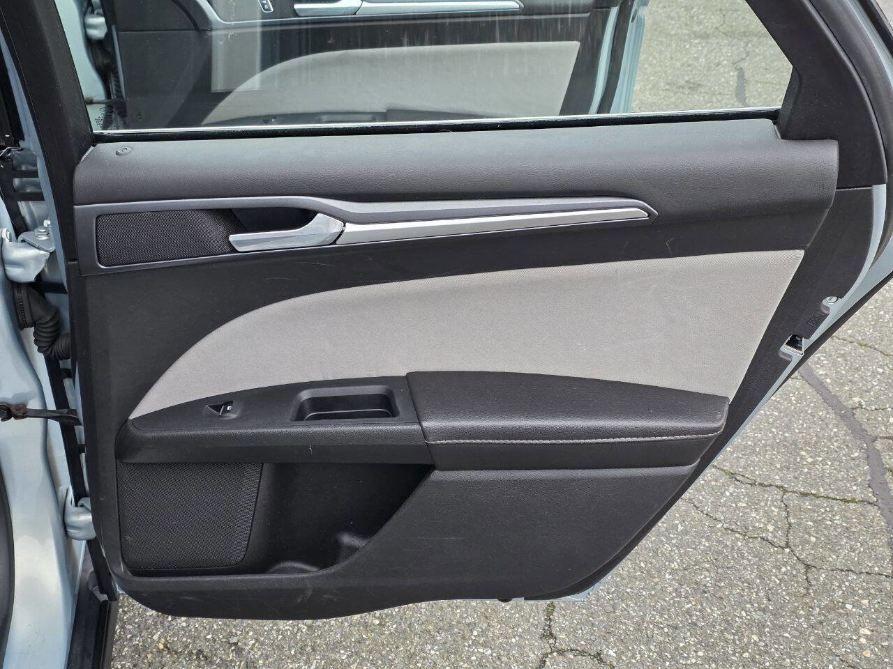 Used 2014 Ford Fusion S image 34