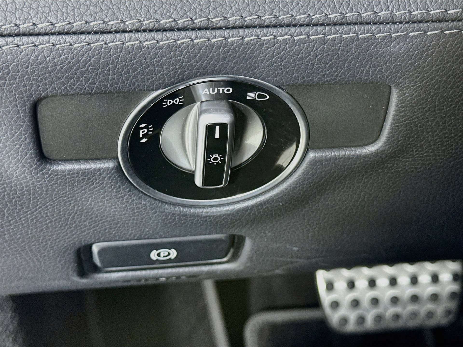 Used 2017 Mercedes-Benz SL 450 image 11
