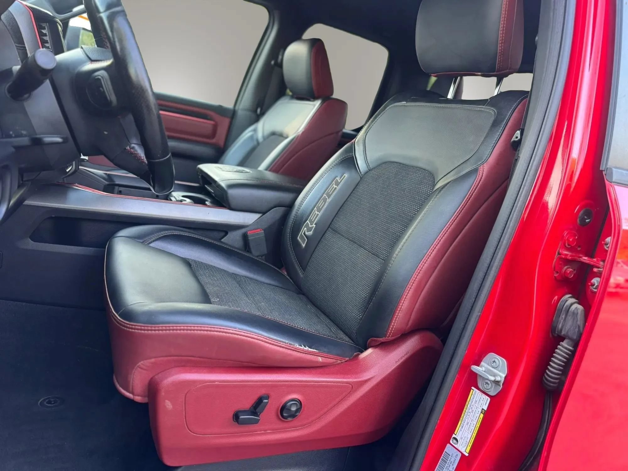 Used 2019 RAM 1500 Rebel AWD/4WD image 13