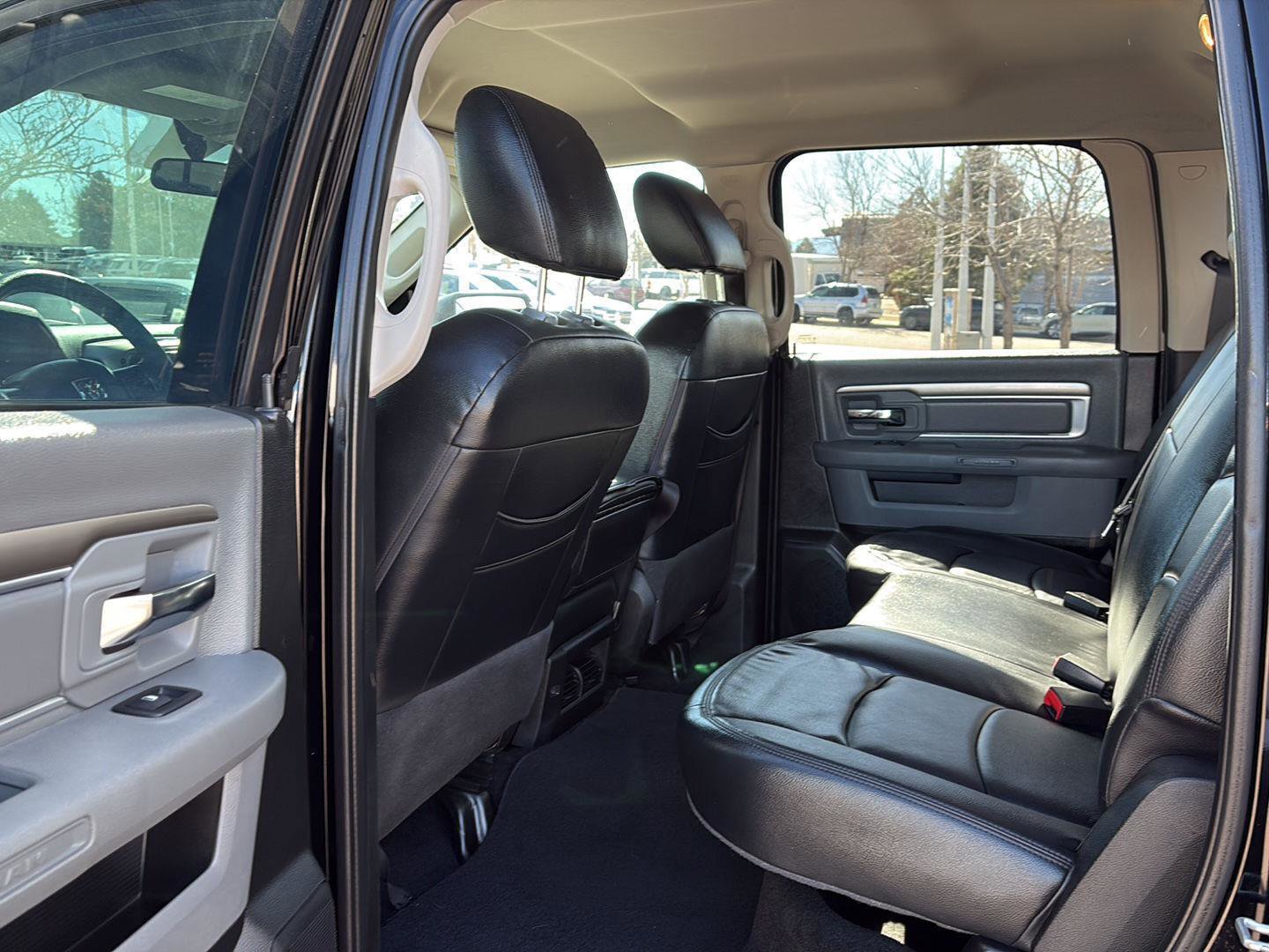 Used 2017 RAM 1500 Classic SLT image 16