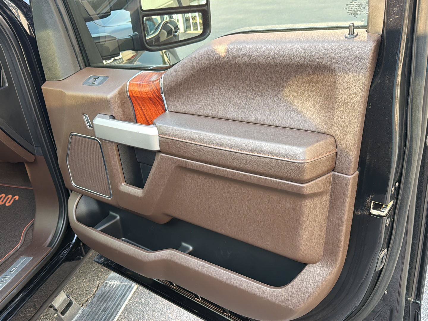 Used 2019 Ford F150 King Ranch w/ Equipment Group 601A Luxury AWD/4WD image 15