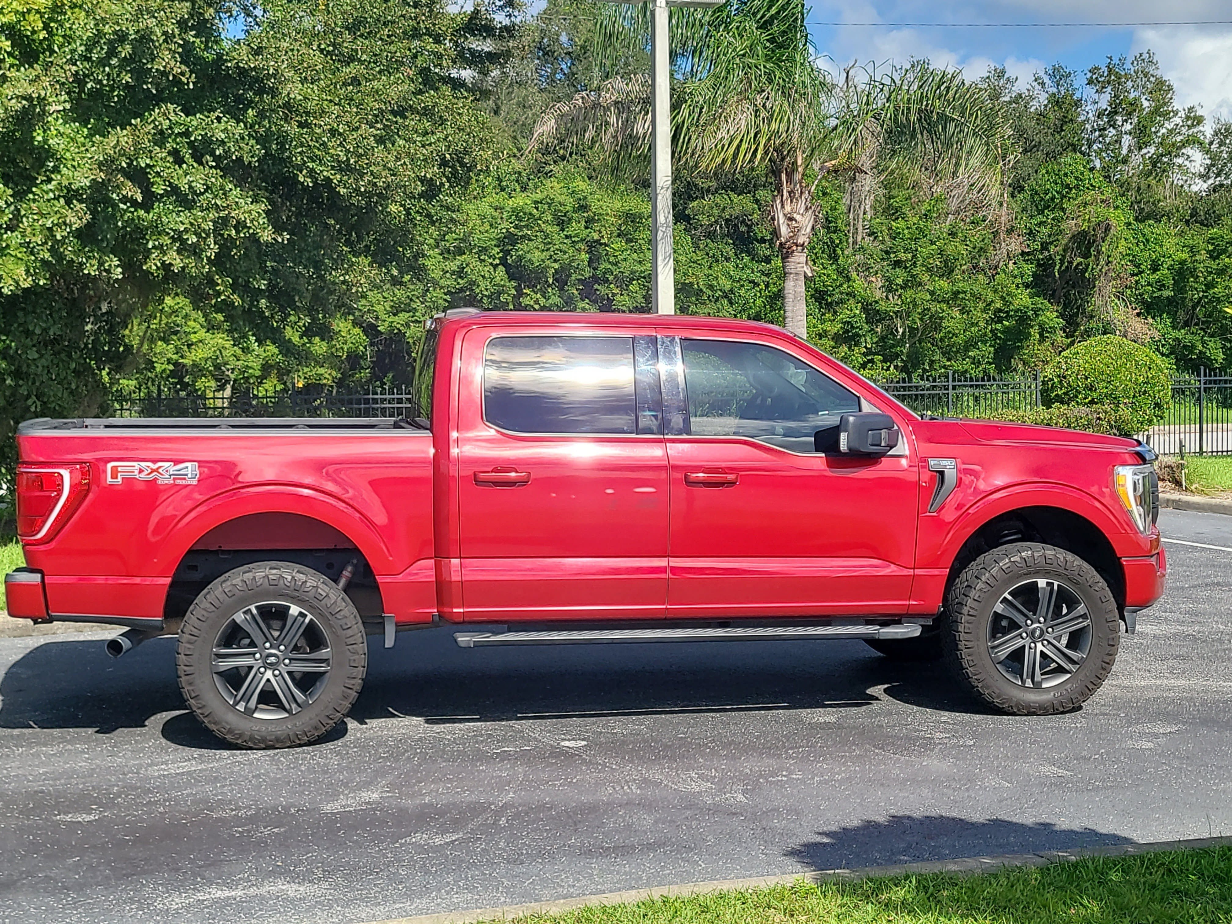 Used 2021 Ford F150 XLT w/ Equipment Group 302A High AWD/4WD image 8
