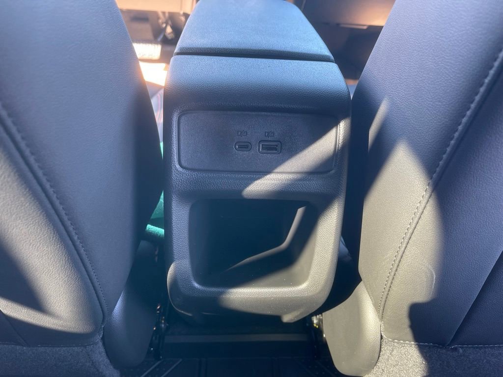 New 2026 Chevrolet Trax RS w/ Sunroof Package image 26