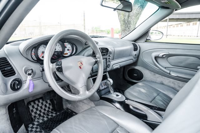 Used 2003 Porsche 911 Carrera RWD image 2
