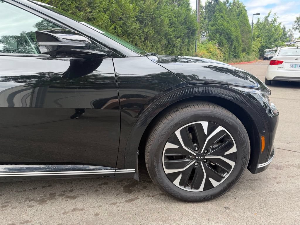 Used 2024 Kia EV6 Wind w/ Wind Technology Package RWD image 3