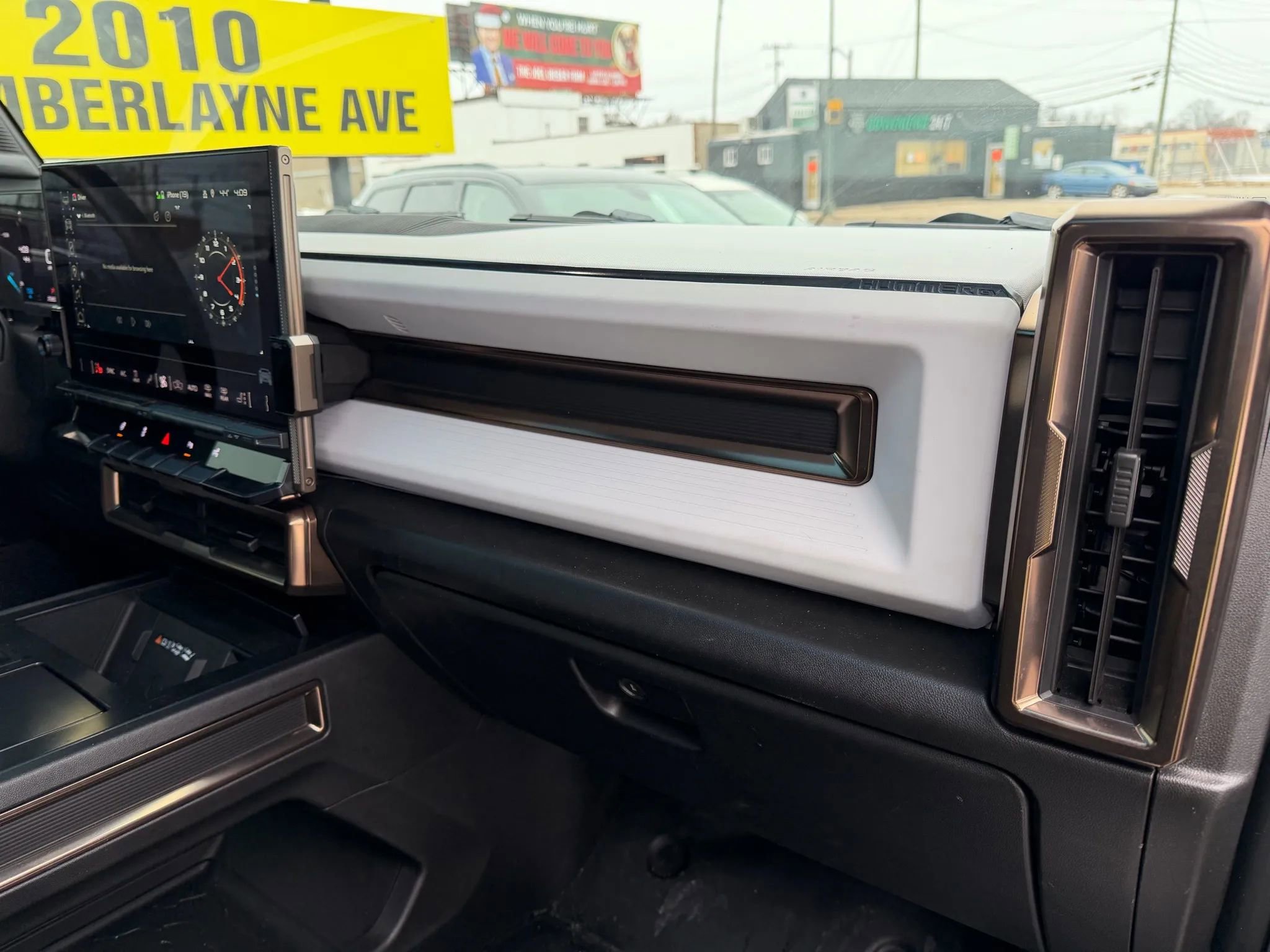 Used 2024 GMC Hummer EV 2X image 16