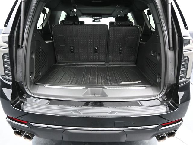 New 2026 Chevrolet Suburban Z71 w/ Z71 Off-Road Package AWD/4WD image 18
