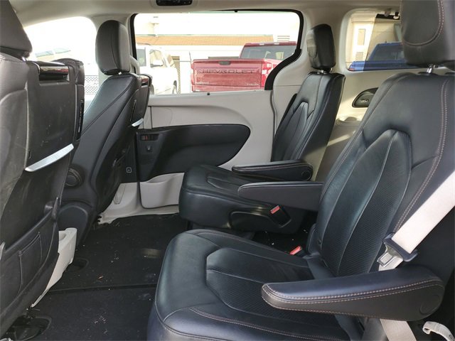 Used 2020 Chrysler Pacifica Touring-L Plus w/ Advanced Safetytec Group image 24