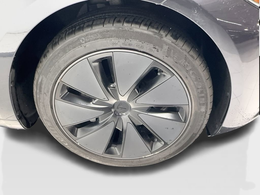 Used 2025 Tesla Model 3 Long Range RWD image 13