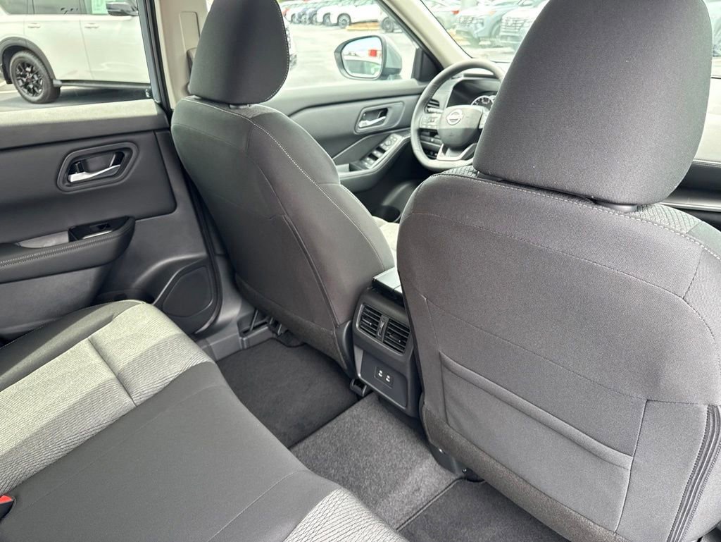 New 2026 Nissan Rogue SV w/ Cold Weather Package FWD image 20