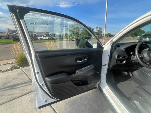 Used 2024 Honda HR-V LX image 13