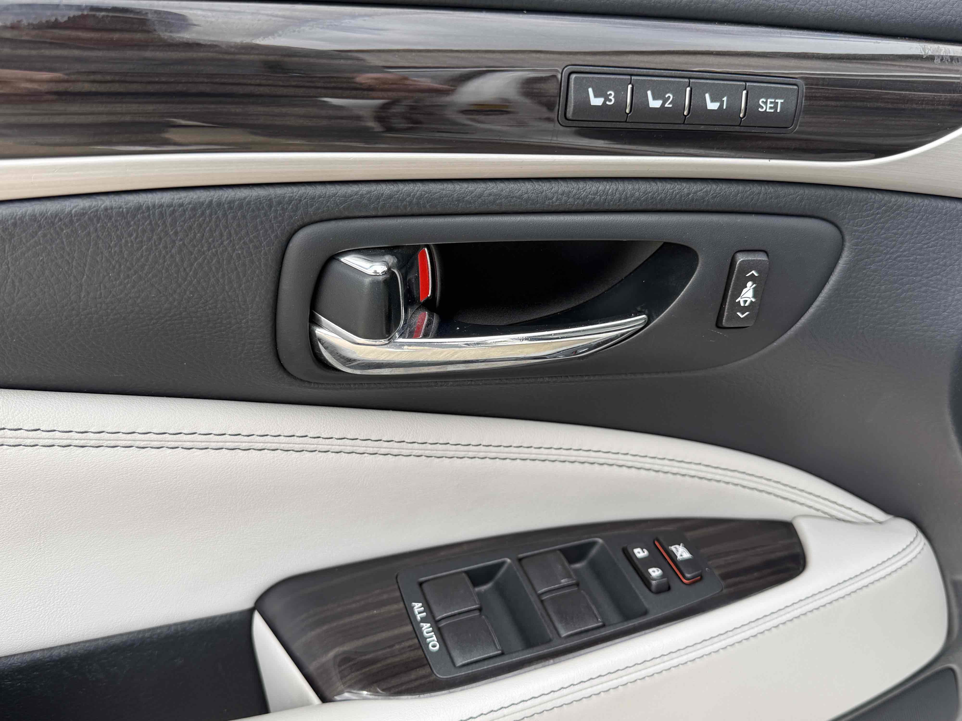 Used 2013 Lexus LS 460 L w/ All-Weather Pkg image 65