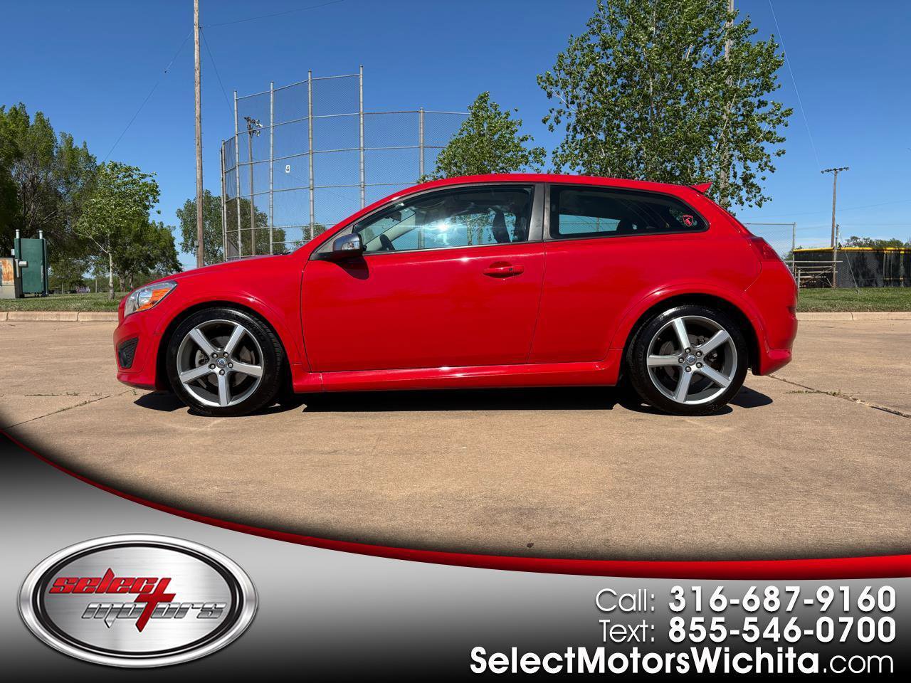 Used 2011 Volvo C30 T5 R-Design image 1
