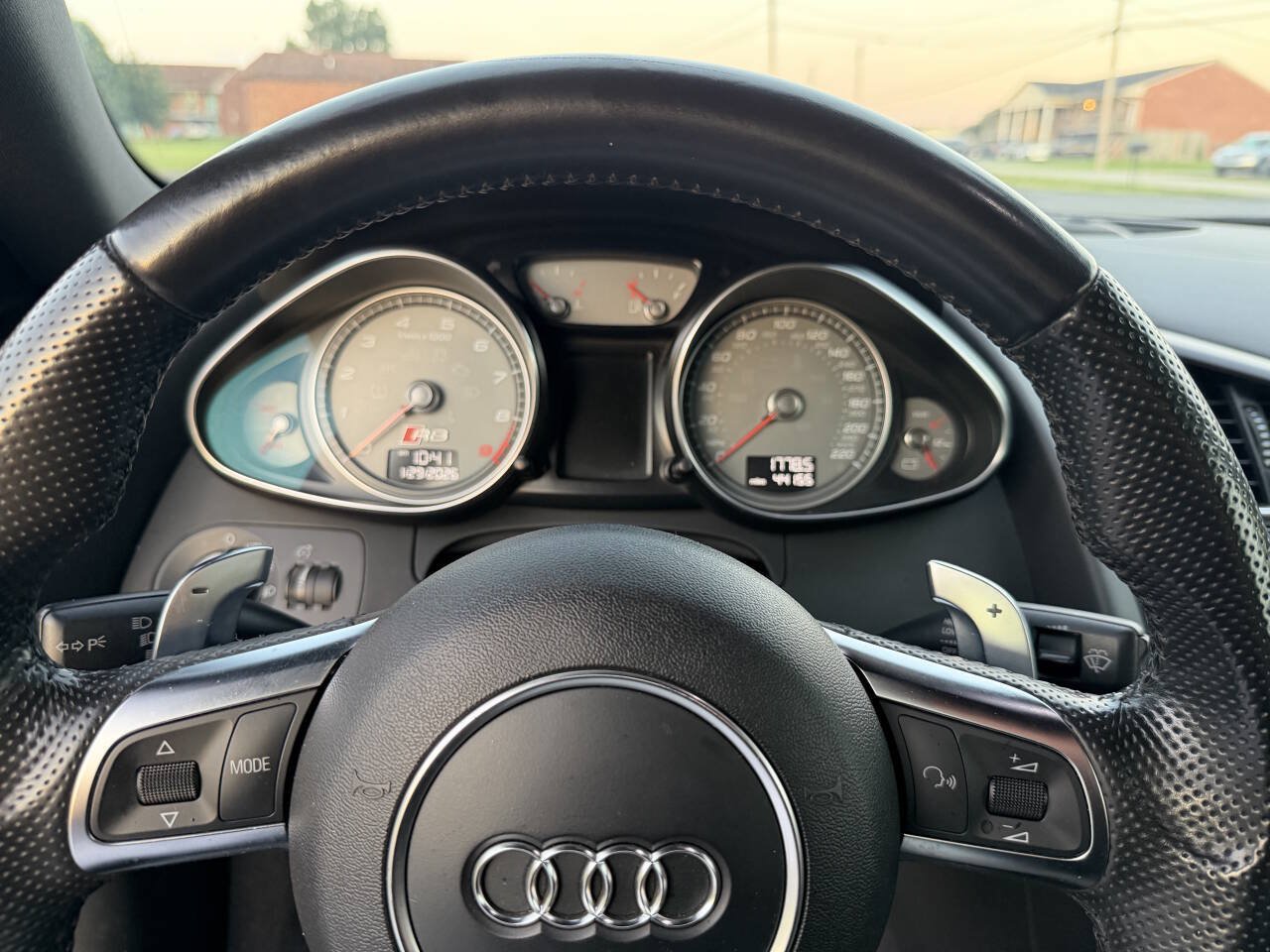 Used 2014 Audi R8 V8 w/ Ceramic Brake Package AWD/4WD image 24