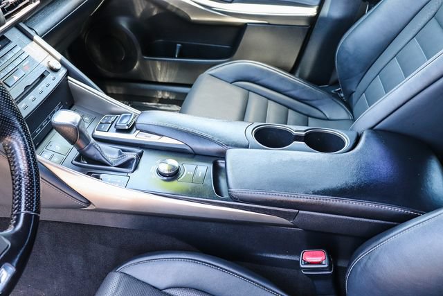 Used 2020 Lexus IS 350 F Sport w/ F Sport Package RWD image 22