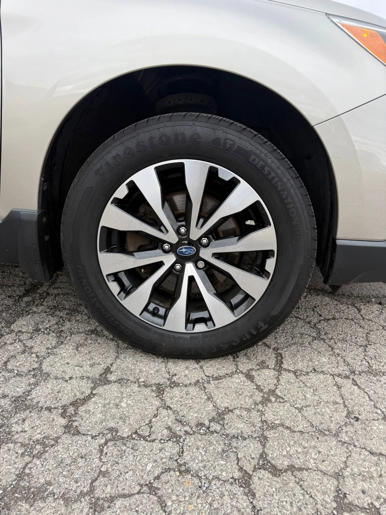 Used 2015 Subaru Outback 2.5i Limited image 29