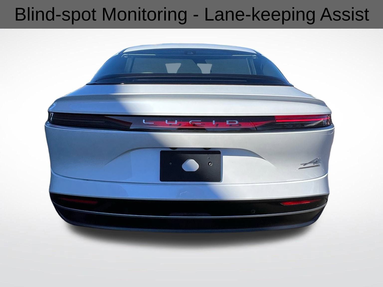 Used 2024 Lucid Air Touring image 8