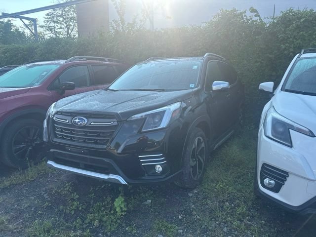 Used 2024 Subaru Forester Touring AWD/4WD image 1