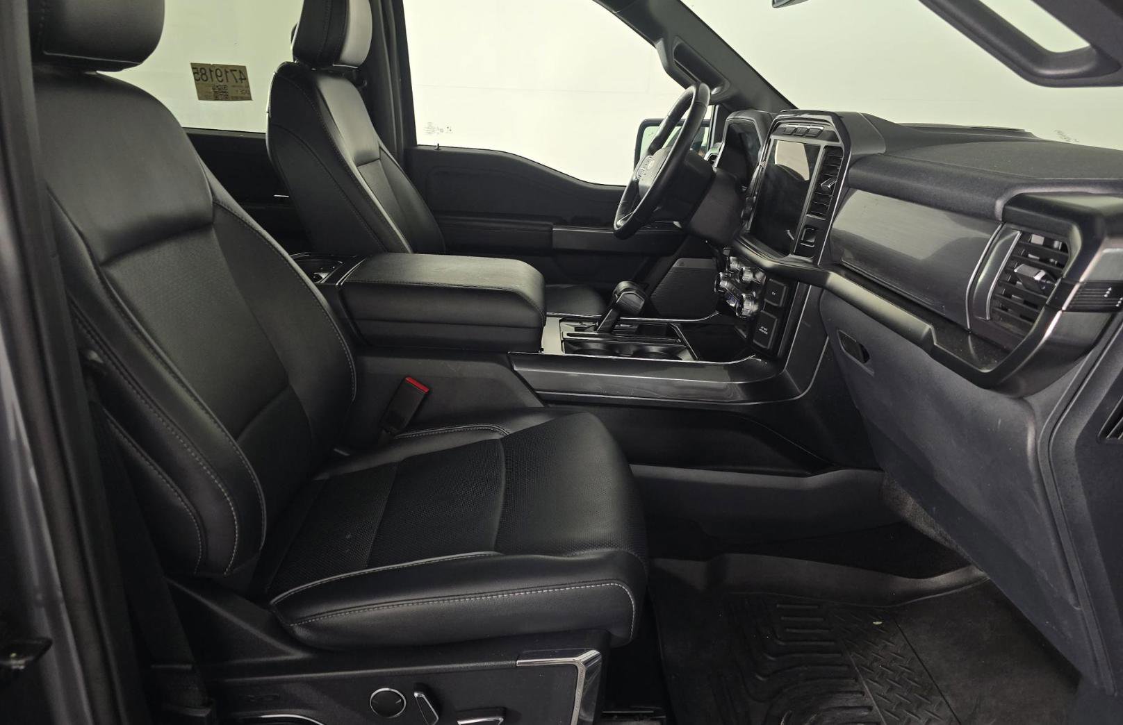 Used 2023 Ford F150 Lariat w/ Equipment Group 502A High image 10