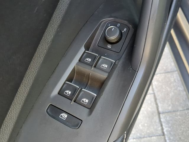 Certified 2023 Volkswagen Jetta SE image 17