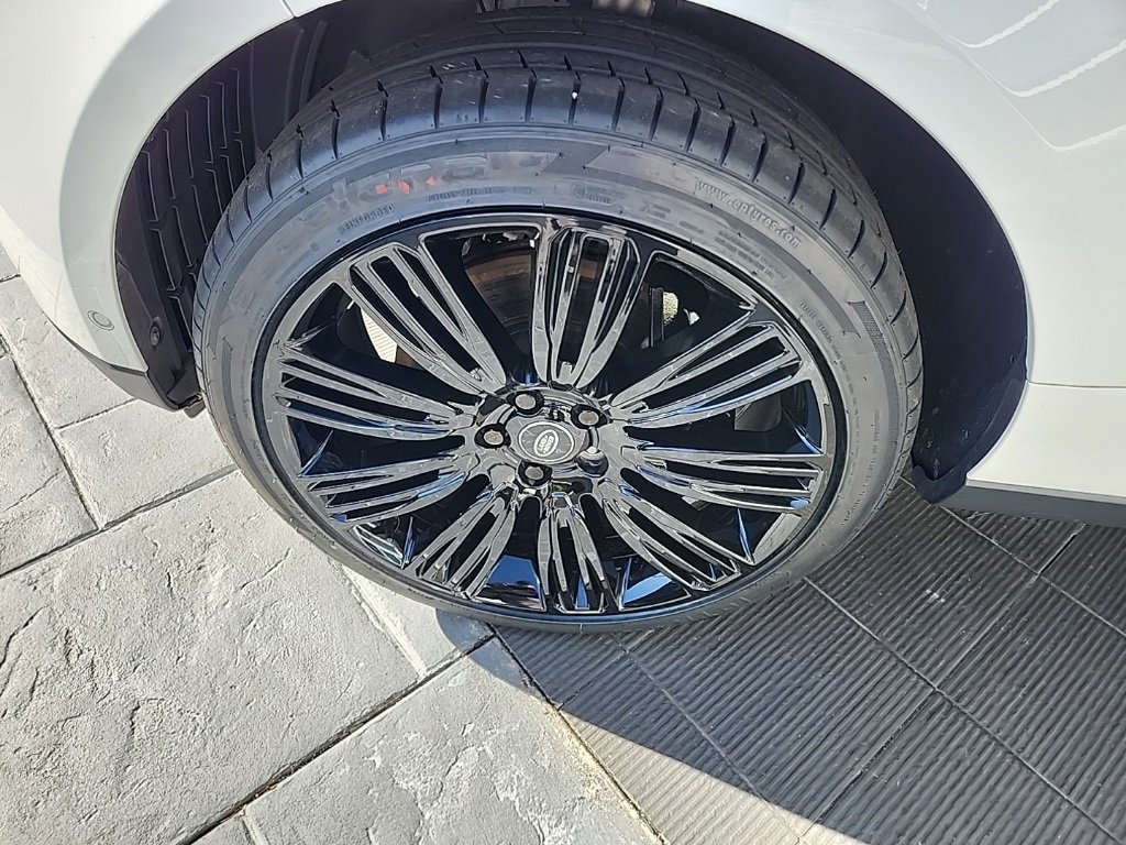 Used 2022 Land Rover Range Rover P525 Westminster Edition image 7