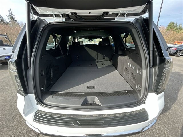 New 2025 Chevrolet Suburban LT w/ Comfort Package image 26
